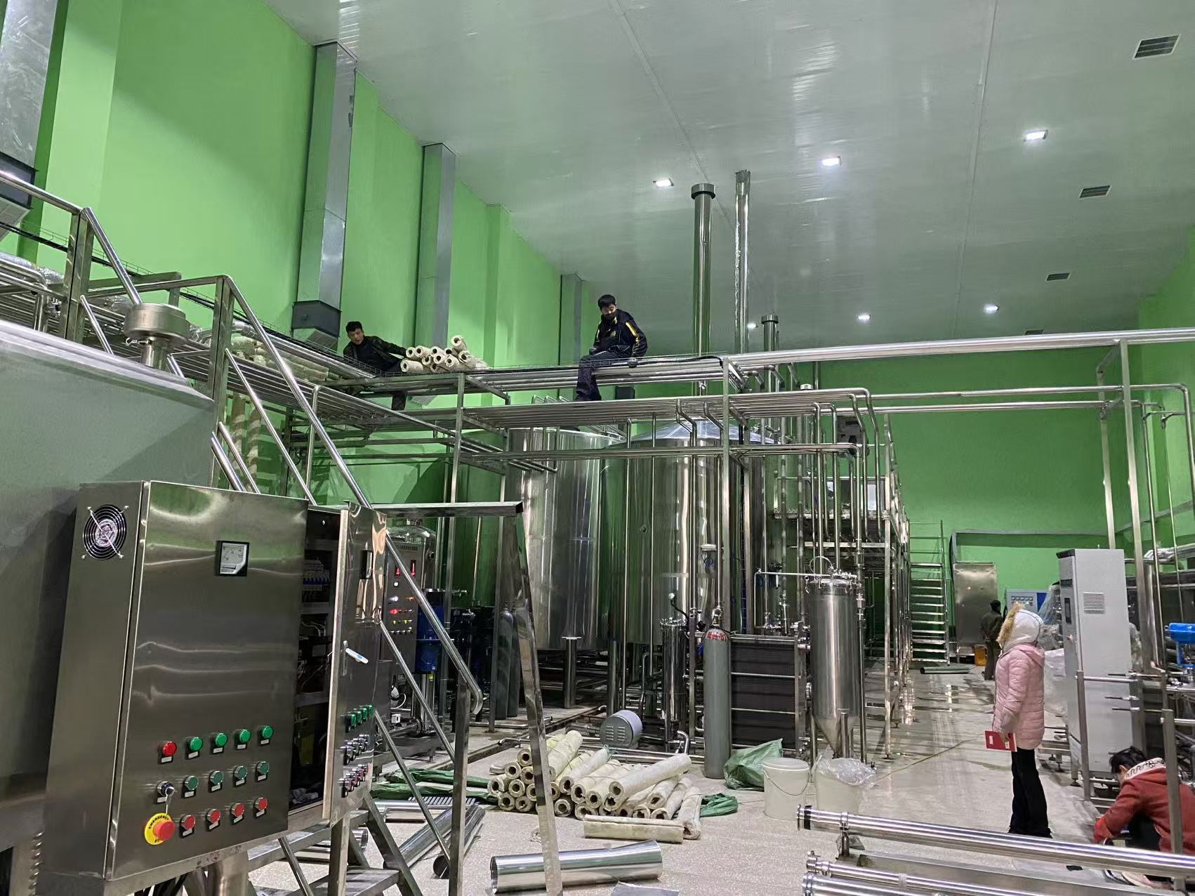 平邑精酿啤酒设备厂—精酿啤酒设备制造：传承工艺与创新科技的交融
